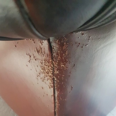 Moran Red Buttoned Leather Chesterfield Lounge