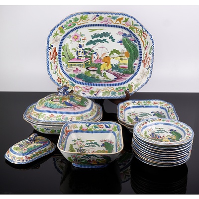 Extensive Mason's Ironstone ‘Mogul’ Pattern Dinner Service, Circa 1815 (70 Pieces)