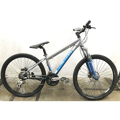 Giant Rincon 24 Speed Mountain Bike