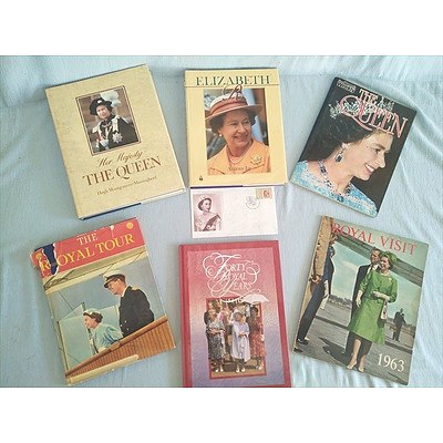 Royal Family Books: The Queen (Qty:6 Plus First Day Cover)