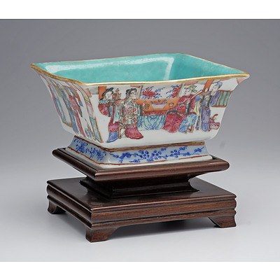 Chinese Famille Rose Square Bowl with Turquoise Interior, Tongzhi Seal Mark, Late 19th Century
