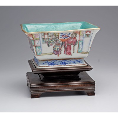 Chinese Famille Rose Square Bowl with Turquoise Interior, Tongzhi Seal Mark, Late 19th Century