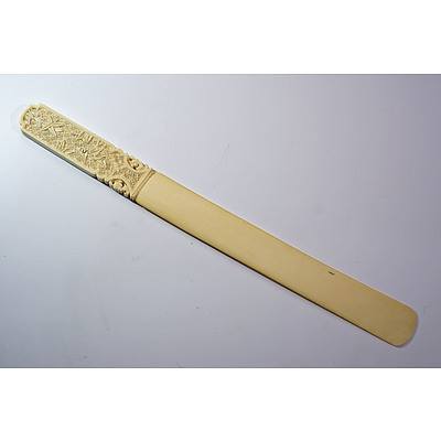 Antique Chinese Export Ivory Page Turner