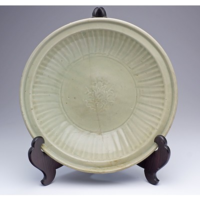 Large Chinese Longquan Celadon Dish, Ming Dynasty