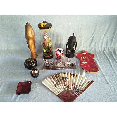 Assorted Oriental ornaments including wooden sculpture