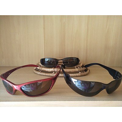 3 pairs of Polaroid sunglasses