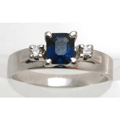 18ct White Gold Sapphire & Diamond Ring