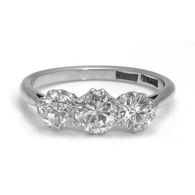 18ct White Gold & Platinum One carat (TDW) Ring