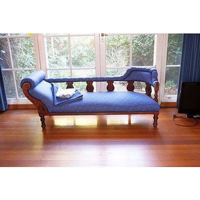 An Australian Silky Oak Chaise Lounge Circa 1910
