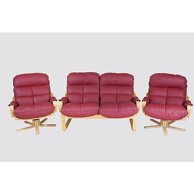 Tessa 'Atlantis' Reddish Maroon Leather Upholstered Lounge Suite Designed by Fred Lowen