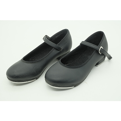 Size 2 Senior Dttrol Tap Shoes