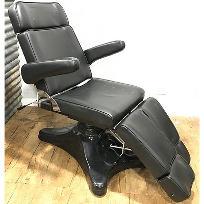 Black Vinyl Fully Adjustable Chair