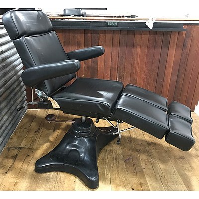 Black Vinyl Fully Adjustable Chair