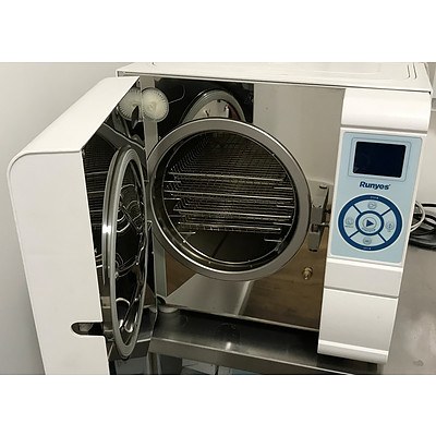 Runyes 17Litre Steam Sterilizer SEA 17L
