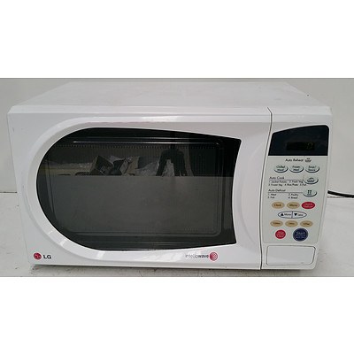 LG 800 Watt Microwave Oven
