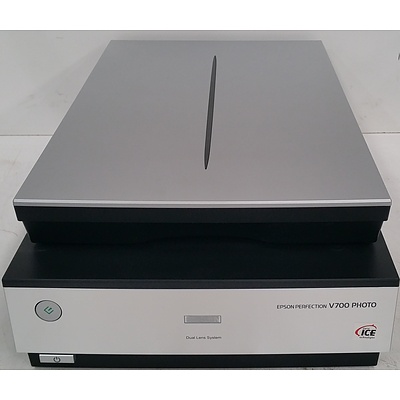 Epson Perfection V700 Photo Scanner