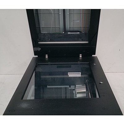 Epson Perfection V700 Photo Scanner