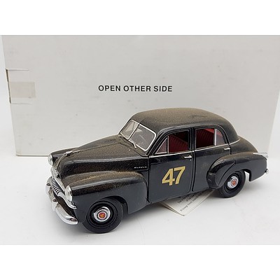 Trax TX-020 FJ Holden 1:24 Scale