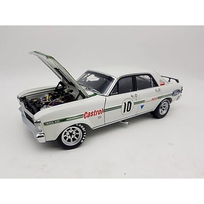 Classic Carlectables 1972 Ford Falcon Super GT-HO Castrol Racing 1:18 Scale Model Cars