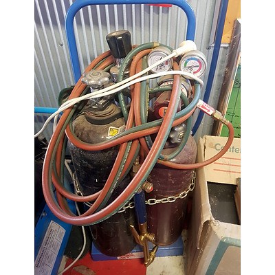 Oxy/Acetylene Gas Bottles and Welder