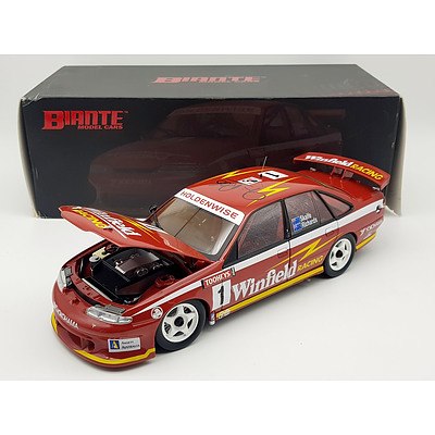 Biante 1995 Holden VR Commodore 1:18 Scale Model Car