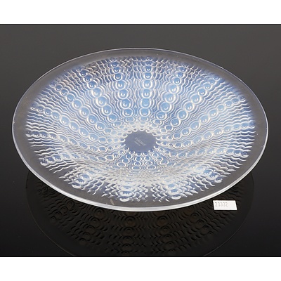 Rene Lalique 'Ouverte Oursins' Bowl in Opalescent Glass, Model 3310 Circa 1935