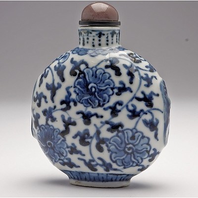 Chinese Blue and White Lotus Pattern Snuff Bottle, Apocryphal Qianlong Mark, Late Qing