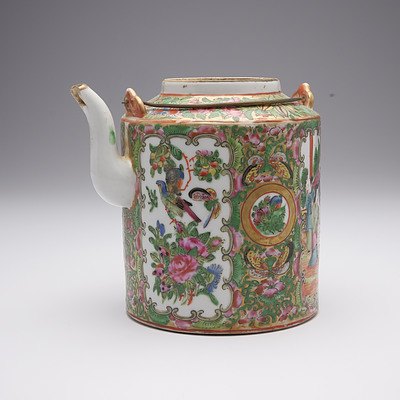 Chinese Export Famille Rose Teapot, Early 20th Century