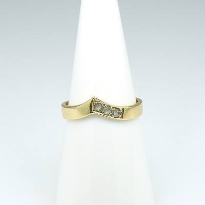 9ct Yellow Gold Dress Ring With Three Colourless Paste
