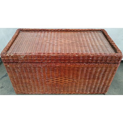 Wicker Blanket Box With Glass Top