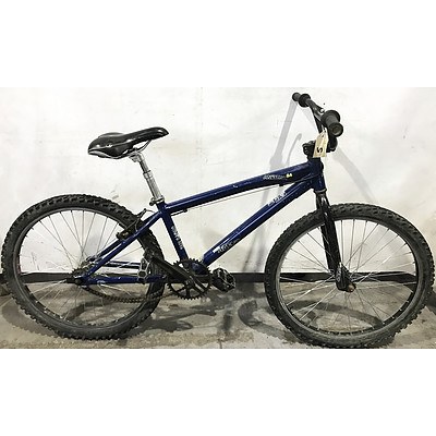 Repco Blade Mountain Bike & Free Agent Ambush 24 BMX
