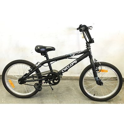 Avigo Strike X & Cyclops Tail Whip BMX Bikes