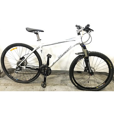 Specialized RockHopper Expert 24 Speed Mountain Bike