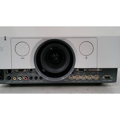 Sony VPL-FX35 LCD Projector