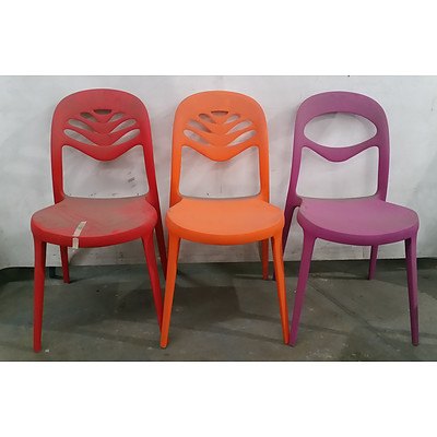 Funky Retro Style Plastic Chairs - Lot Of 5