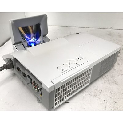Hitachi CP-AW250N WXGA 3LCD Ultra Short Throw Projector