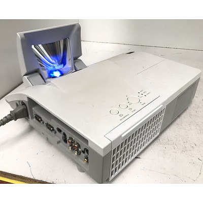 Hitachi CP-AW250N WXGA 3LCD Ultra Short Throw Projector