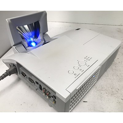 Hitachi CP-AW250N WXGA 3LCD Ultra Short Throw Projector