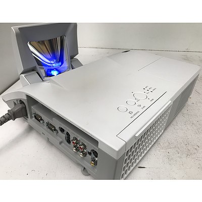 Hitachi CP-AW250N WXGA 3LCD Ultra Short Throw Projector