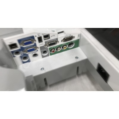 Epson EB-450Wi Ultra Short Throw WXGA 3LCD Projector