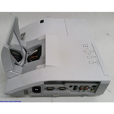 Hitachi (CP-AW250N) WXGA 3LCD Projector