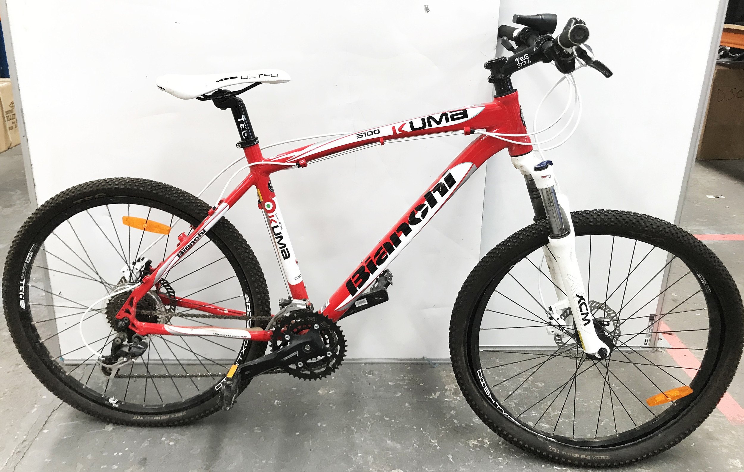 未整備　BIANCHI KUMA5100 38cm DISC MTB Bianchi 5100 Kuma 27 Speed Mountain - Lot 1055890 | ALLBIDS