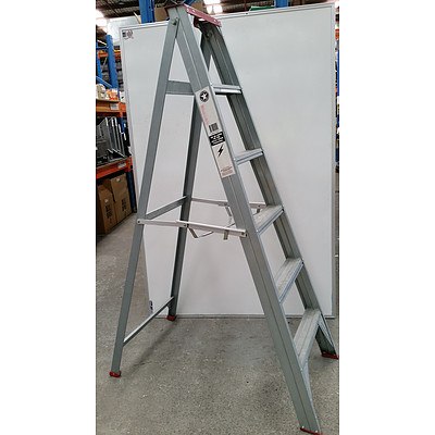 Geelong Ladders 1.7 Meter Aluminium Step Ladder