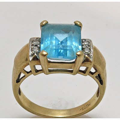 9ct Gold Topaz & Diamond Ring