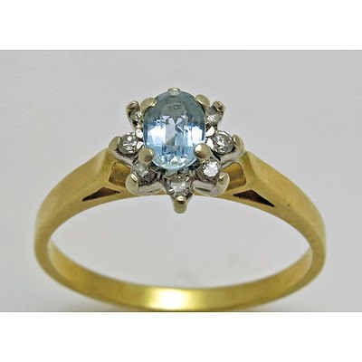 18ct Gold Aquamarine & Diamond Ring