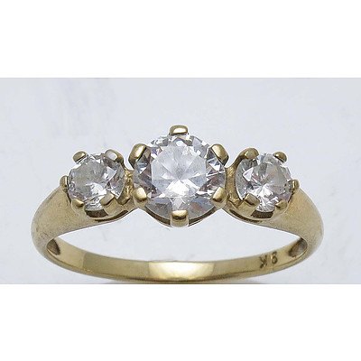 9ct Gold CZ Ring