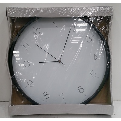 Bulk Lot Of Automotive Service Manuals & V8 Supercar Books.