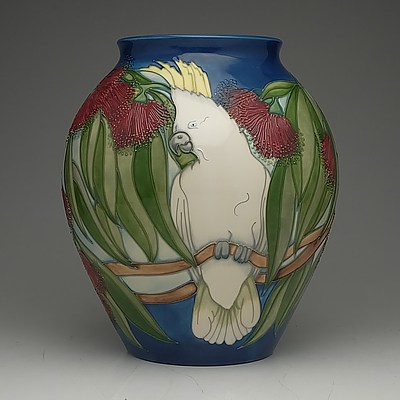 Early Edition Moorcroft Sulphur Crested Cockatoo Vase Designed by Rachel Bishop, 3/60, 1995