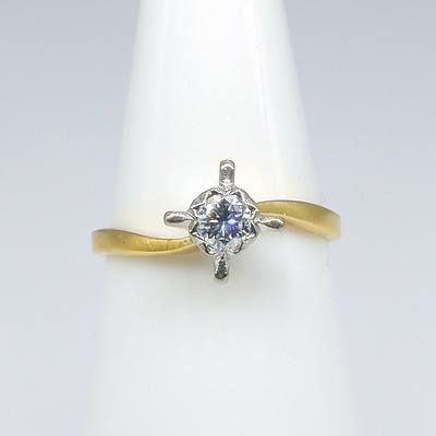 18ct Yellow Gold and Platinum Ring with One Round Brilliant Cut Diamond