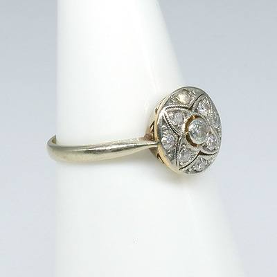 Antique 18ct White Gold Ring with Round Disc with Centre Early Brilliant Cut Diamond with Around It In Bead Setting Eight Single Cut Diamonds